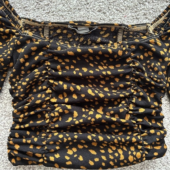 Topshop Ruched Animal Print Long Sleeve Crop‎ Top - Picture 4 of 8